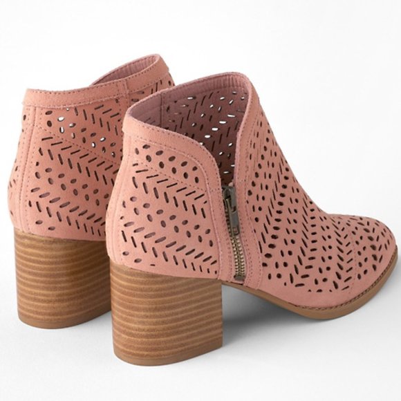 SEYCHELLES Chaparral Perforated Blush Ankle Boot - Picture 4 of 5